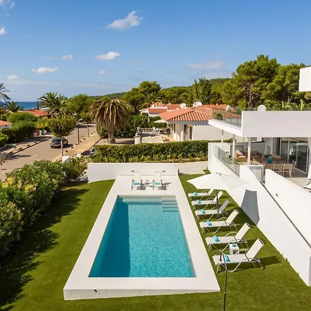 בית נופש Lucia Mit Meerblick Und Pool In By Interhome *