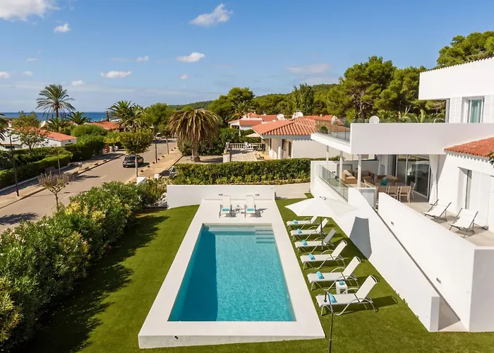 בית נופש Lucia Mit Meerblick Und Pool In By Interhome *