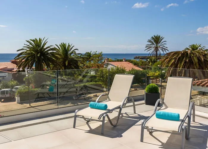 Lucia Mit Meerblick Und Pool In By Interhome בית נופש *