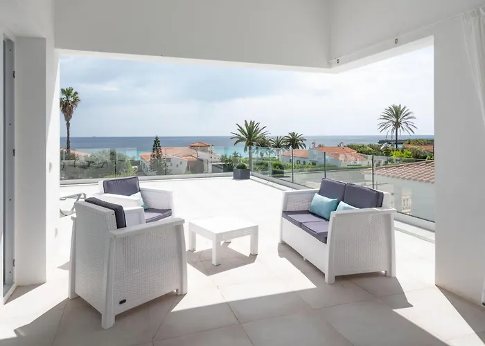 Lucia Mit Meerblick Und Pool In By Interhome בית נופש